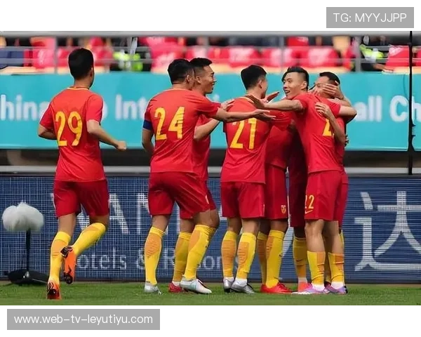 国足世界杯“压哨”归化真相: 解析德乙混血小将为何最后时刻无缘入选名单。 国足世界杯“压哨”归化真相: 解析德乙混血小将为何最后时刻无缘入选名单。
